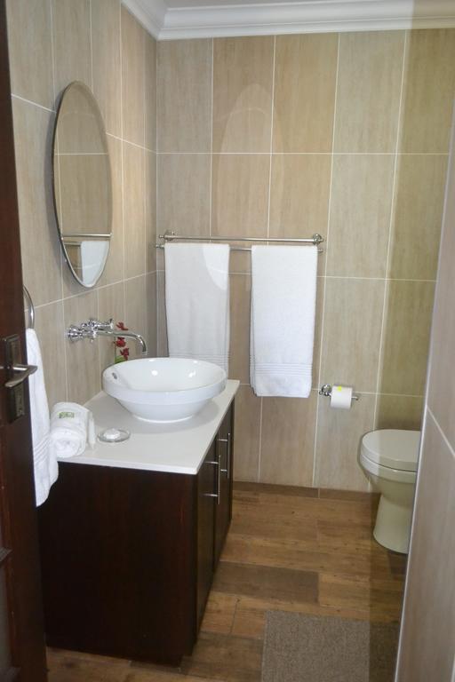 Be At Home Guesthouse Klerksdorp Eksteriør bilde